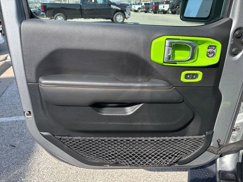 Used 2021 Jeep Wrangler Unlimited Sahara AWD/4WD image 51
