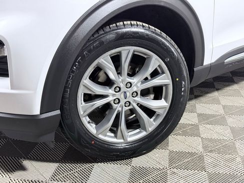 Used 2020 Ford Explorer XLT w/ Equipment Group 202A AWD/4WD image 2