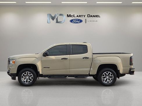 Used 2022 GMC Canyon AT4 w/ Driver Alert Package AWD/4WD image 3