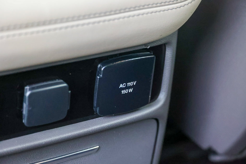 Used 2024 Lincoln Navigator Premiere AWD/4WD image 38