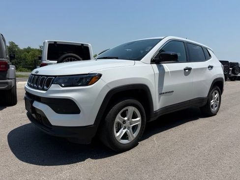 Used 2023 Jeep Compass Sport AWD/4WD image 7