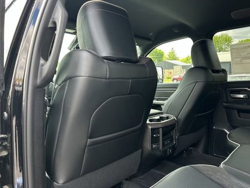 New 2026 RAM 2500 Laramie AWD/4WD image 17