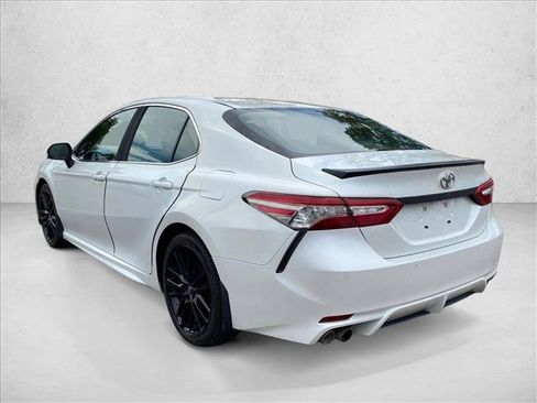 Used 2018 Toyota Camry XSE FWD image 16