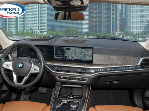 Used 2024 BMW X7 xDrive40i w/ Premium Package AWD/4WD image 25