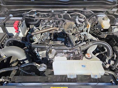 Certified 2025 Toyota Tacoma SR5 image 21