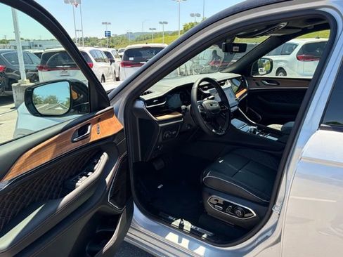 New 2026 Jeep Grand Cherokee Summit AWD/4WD image 14