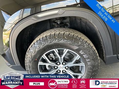 New 2026 GMC Acadia AT4 w/ Luxury Package AWD/4WD image 8