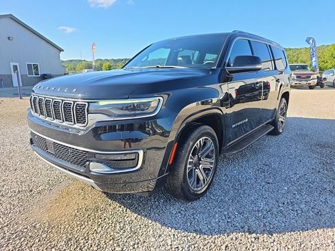 Used 2024 Jeep Wagoneer Series II w/ Flexible Seating Group AWD/4WD image 3