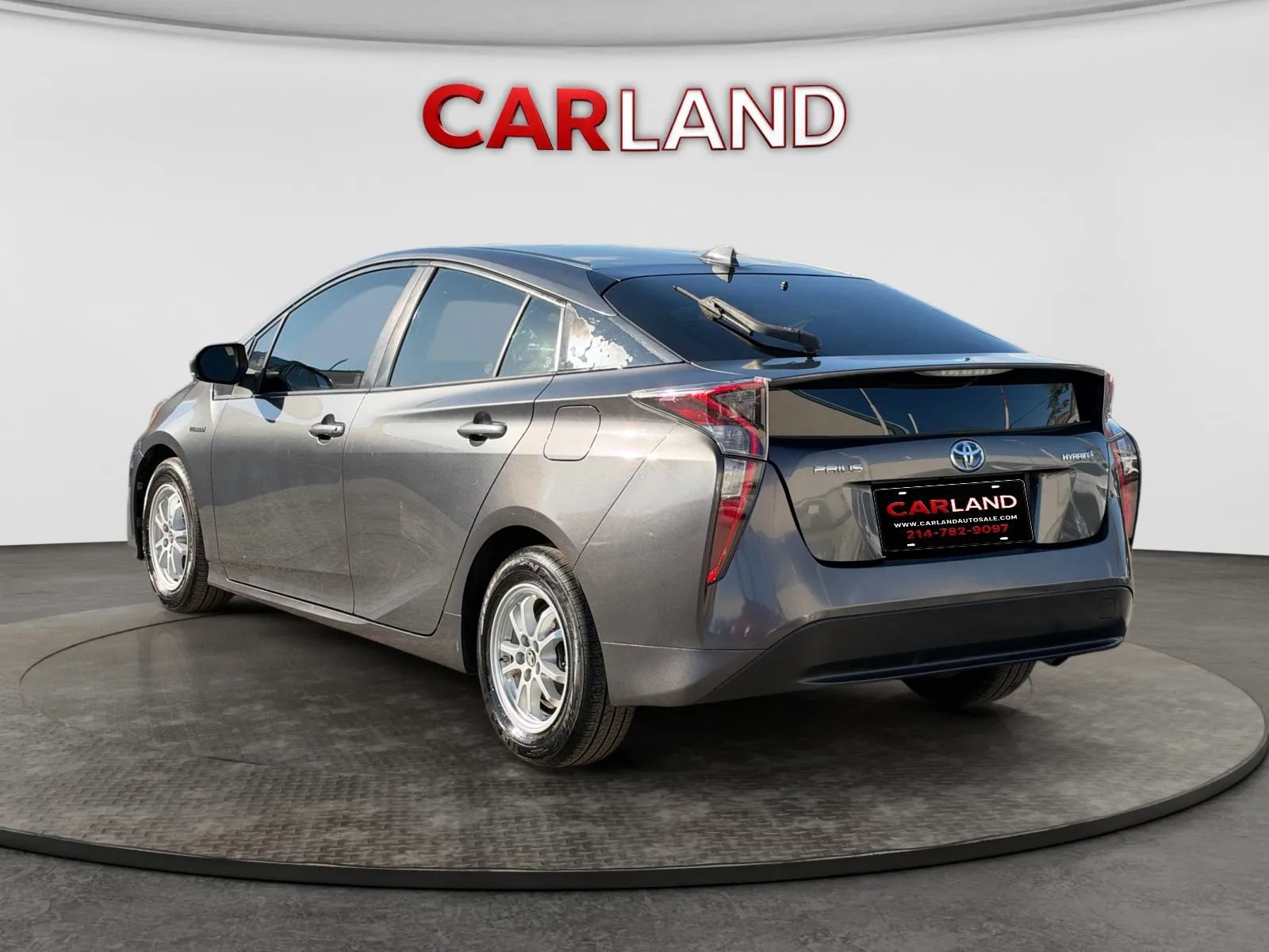 Used 2017 Toyota Prius Two FWD image 4