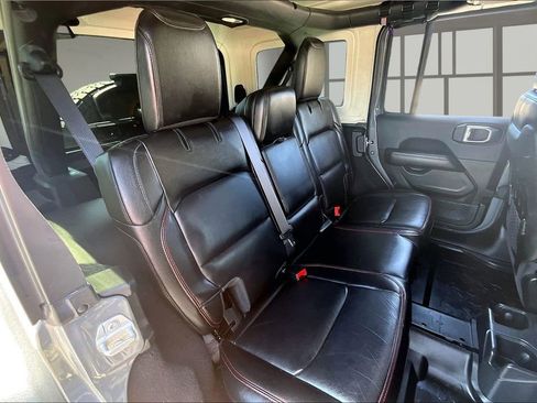 Used 2021 Jeep Wrangler Unlimited Rubicon AWD/4WD image 23
