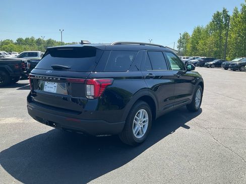 New 2026 Ford Explorer Active RWD image 5