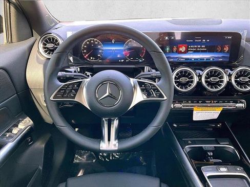 Used 2026 Mercedes-Benz GLA 250 image 18