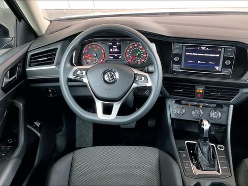 Used 2021 Volkswagen Jetta S w/ Driver Assistance Package FWD image 6