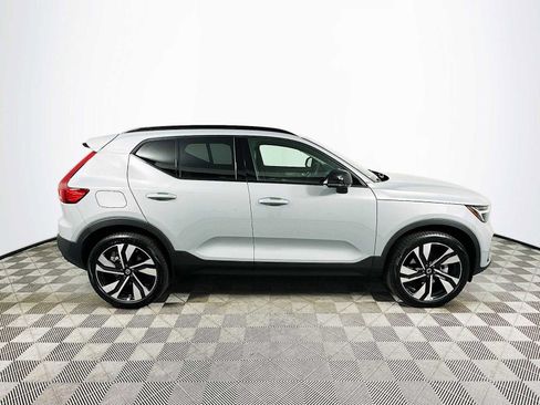 Used 2025 Volvo XC40 B5 Ultra w/ Protection Package image 8