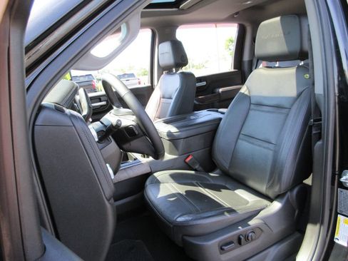 Certified 2021 GMC Sierra 3500 Denali w/ Denali Ultimate Package AWD/4WD image 24
