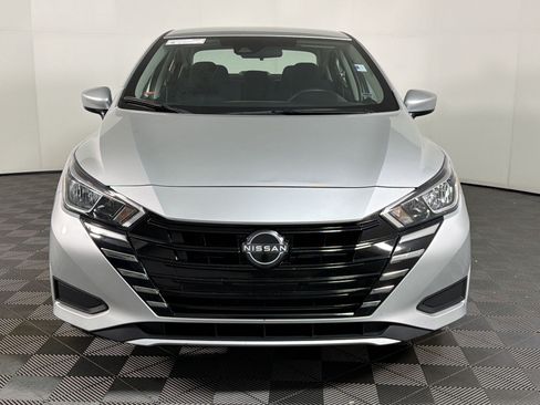 Used 2024 Nissan Versa SV FWD image 4