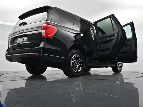 Used 2024 Ford Expedition XLT RWD image 22