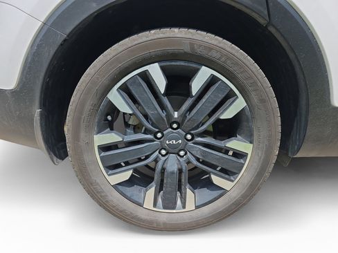 Used 2024 Kia Telluride SX w/ Towing Package AWD/4WD image 17