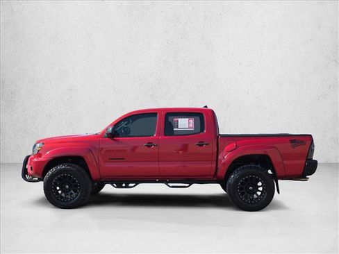 Used 2015 Toyota Tacoma 4x4 Double Cab w/ TRD Off-Road Package image 2