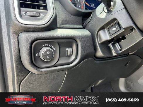 New 2026 RAM 2500 Big Horn AWD/4WD image 7