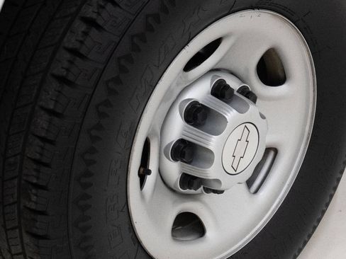 Used 2016 Chevrolet Express 2500 image 62