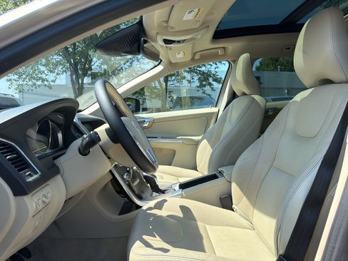 Used 2016 Volvo XC60 T6 Platinum w/ Climate Package AWD/4WD image 5