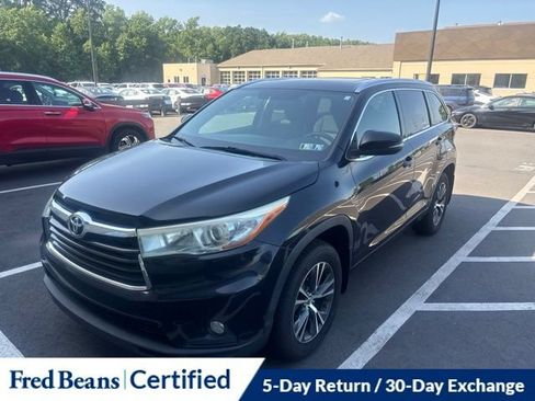 Used 2016 Toyota Highlander XLE AWD/4WD image 1