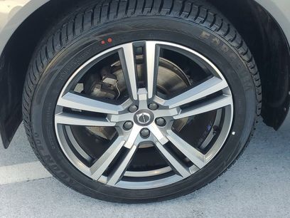 Used 2020 Volvo XC60 T5 Momentum w/ Protection Package Premier