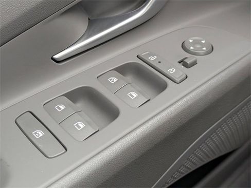 Used 2024 Hyundai Elantra SEL image 24