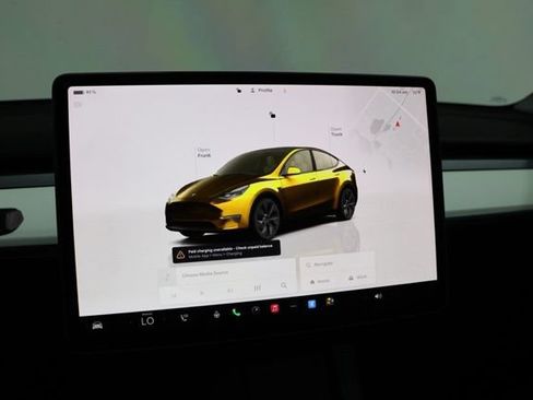 Used 2025 Tesla Model Y Long Range AWD/4WD image 21