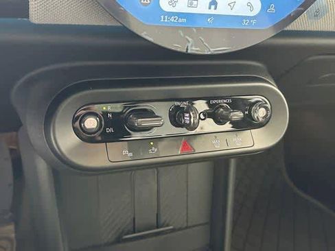 Certified 2025 MINI Cooper 4-Door Hardtop image 22