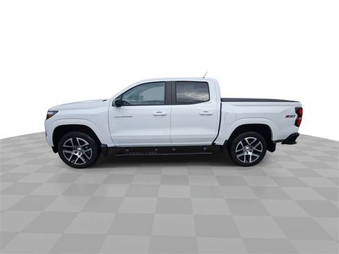 Used 2024 Chevrolet Colorado Z71 w/ Z71 Convenience Package 2 image 5