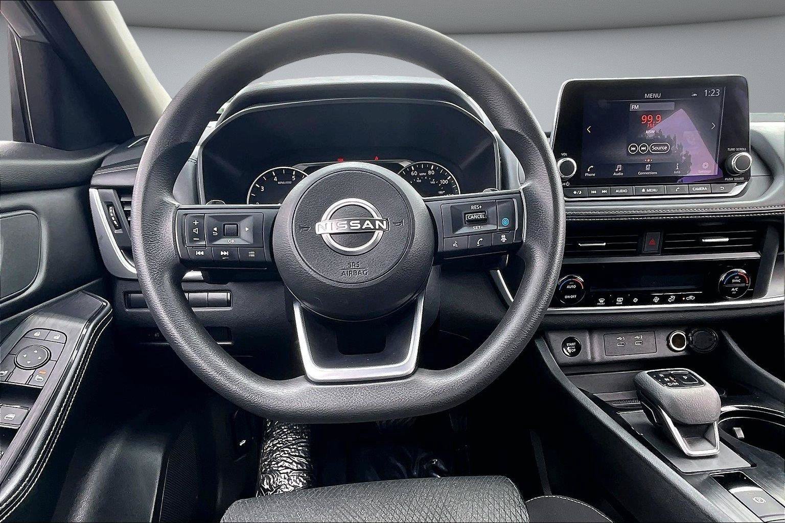 Used 2024 Nissan Rogue SV AWD/4WD image 9