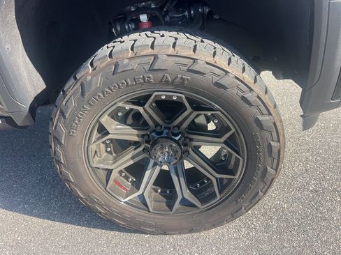 Used 2024 GMC Sierra 2500 Denali w/ Denali Reserve Package image 7