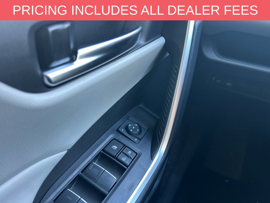 Used 2024 Toyota RAV4 XLE w/ Convenience Package FWD image 12