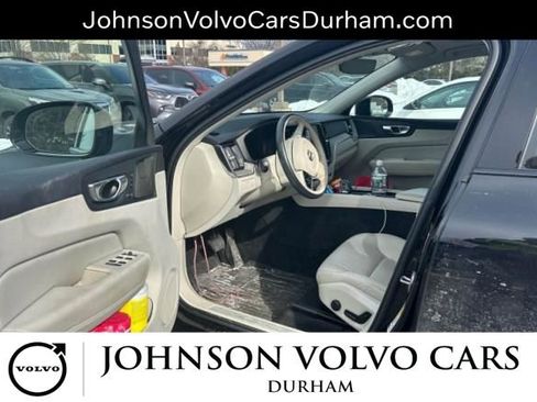 Used 2023 Volvo XC60 B5 Plus w/ Climate Package image 7