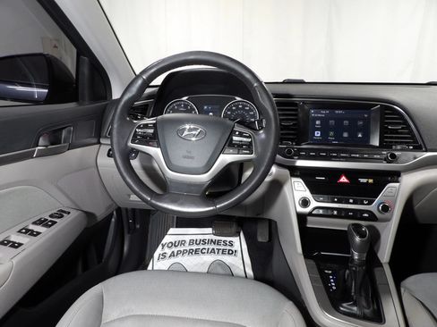 Used 2018 Hyundai Elantra Value Edition FWD image 12