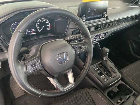 Used 2025 Honda CR-V Sport image 19