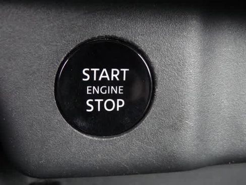 Used 2025 Nissan Rogue SV AWD/4WD image 27