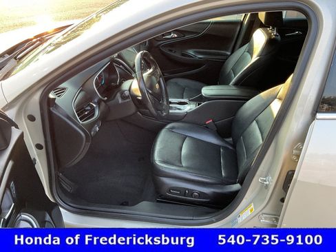 Used 2016 Chevrolet Malibu LT w/ Leather Package FWD image 25