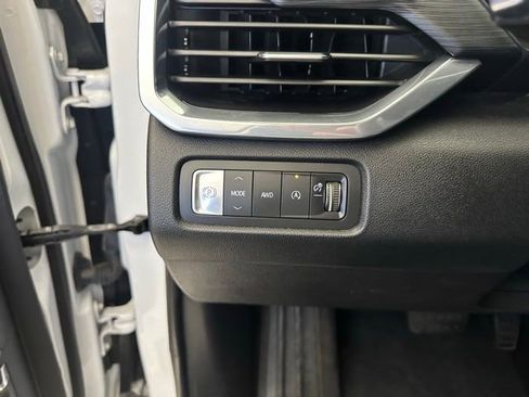 Used 2024 GMC Acadia Elevation AWD/4WD image 22