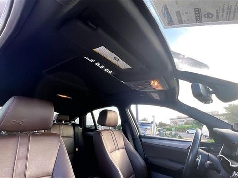 Used 2017 BMW X4 M40i image 21