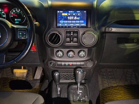 Used 2016 Jeep Wrangler Unlimited Sport w/ Quick Order Package 24S image 16