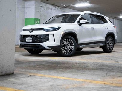 New 2025 Volkswagen Tiguan S