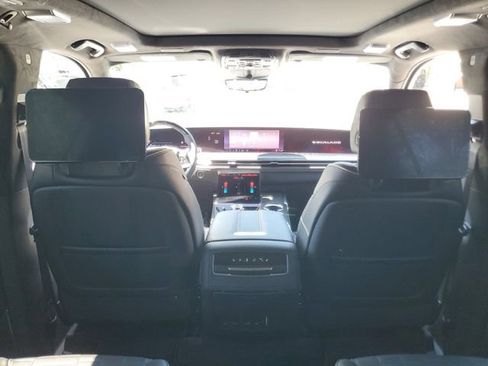Used 2026 Cadillac Escalade ESV V AWD/4WD image 15