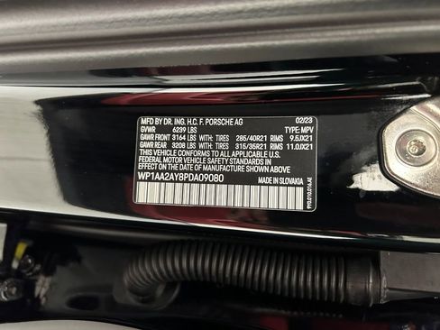 Used 2023 Porsche Cayenne AWD/4WD image 31