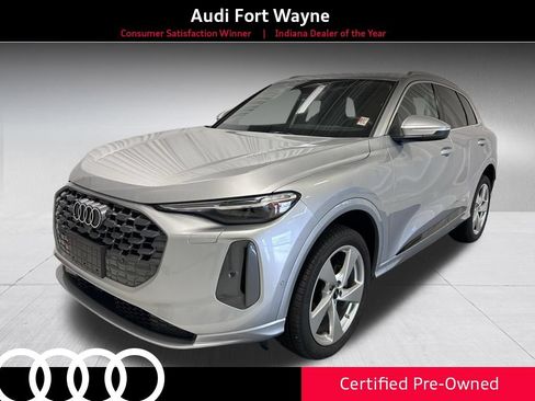 Certified 2025 Audi Q5 Premium Plus w/ Premium Plus AWD/4WD image 1