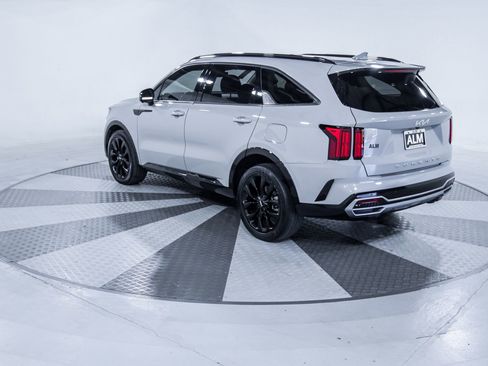 Used 2022 Kia Sorento SX image 6