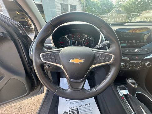 Used 2018 Chevrolet Equinox LT w/ Sun & Infotainment Package AWD/4WD image 13