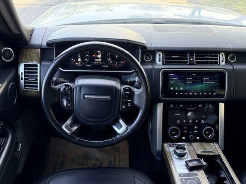 Used 2018 Land Rover Range Rover HSE image 21